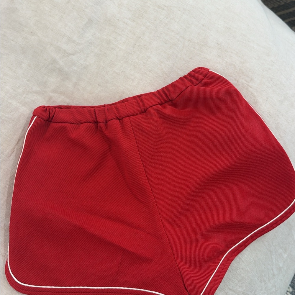 Gucci Red Athletic Shorts with White Piping - Picture 2 of 4